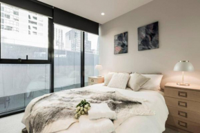 Stylish Melbourne CBD Lighthouse Apartment
